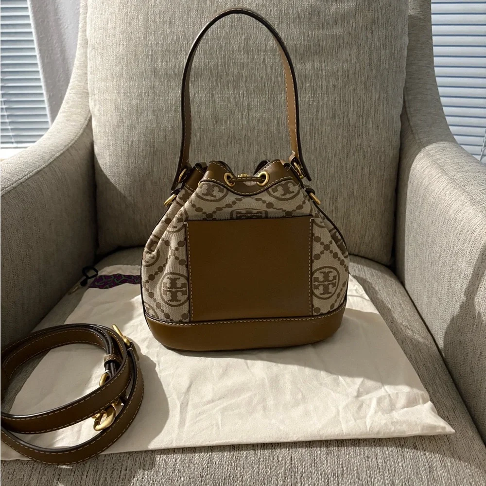 Tory Burch Tan and Brown Logo Shoulder Bag - Picture 2 of 5